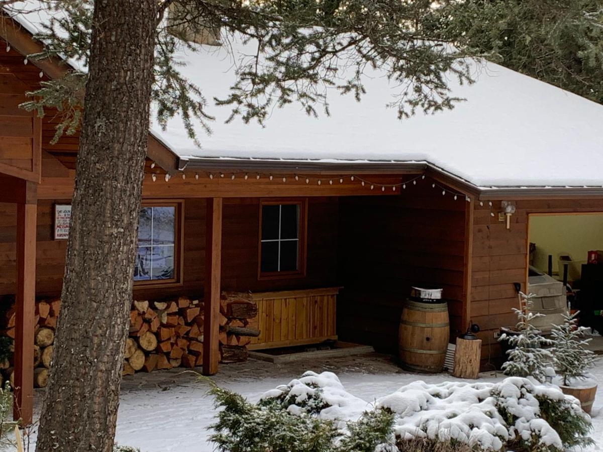 The Horse Lake Inn Lone Butte Exterior photo